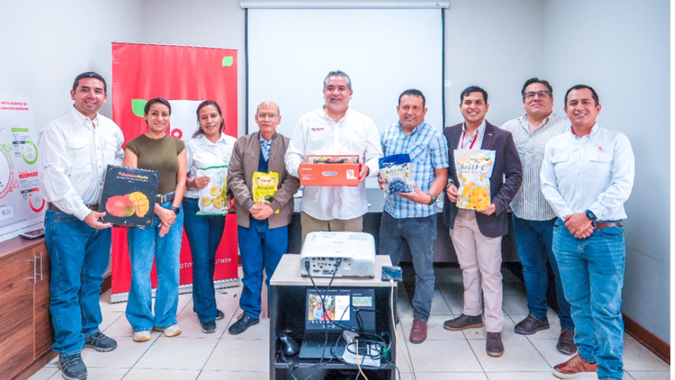 Viceministro de MYPE e Industria conoció avances de la primera agroexportadora ganadora del Programa de Desarrollo de Proveedores con Enfoque Circular